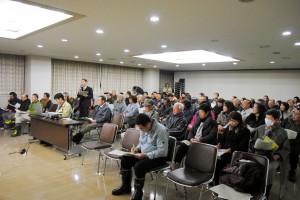会場は、ちょっと狭いくらいでした。