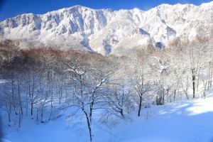 冬の鳥甲山